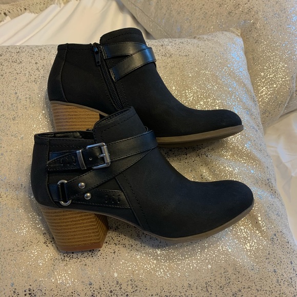 Indigo black suede ankle booties - Picture 2 of 7